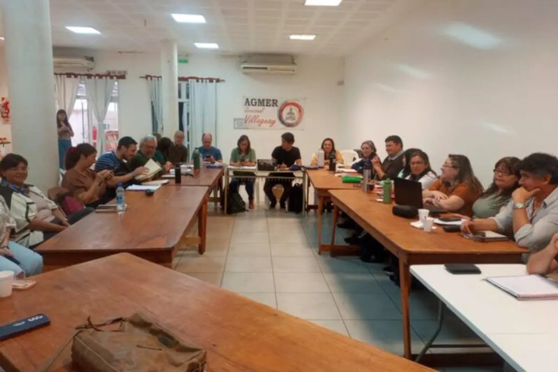 Agmer reclamó al Gobierno provincial la reapertura de paritarias y denunció una pérdida salarial del 45%