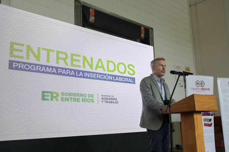 El gobernador Frigerio presentó el programa Entrenados: cómo inscribirse