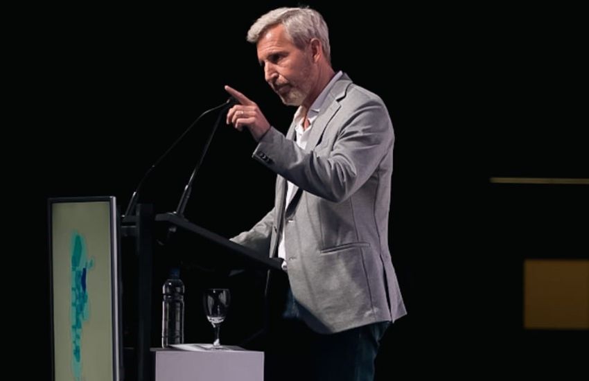 Frigerio garantizó el pago del aguinaldo “en tiempo y forma”