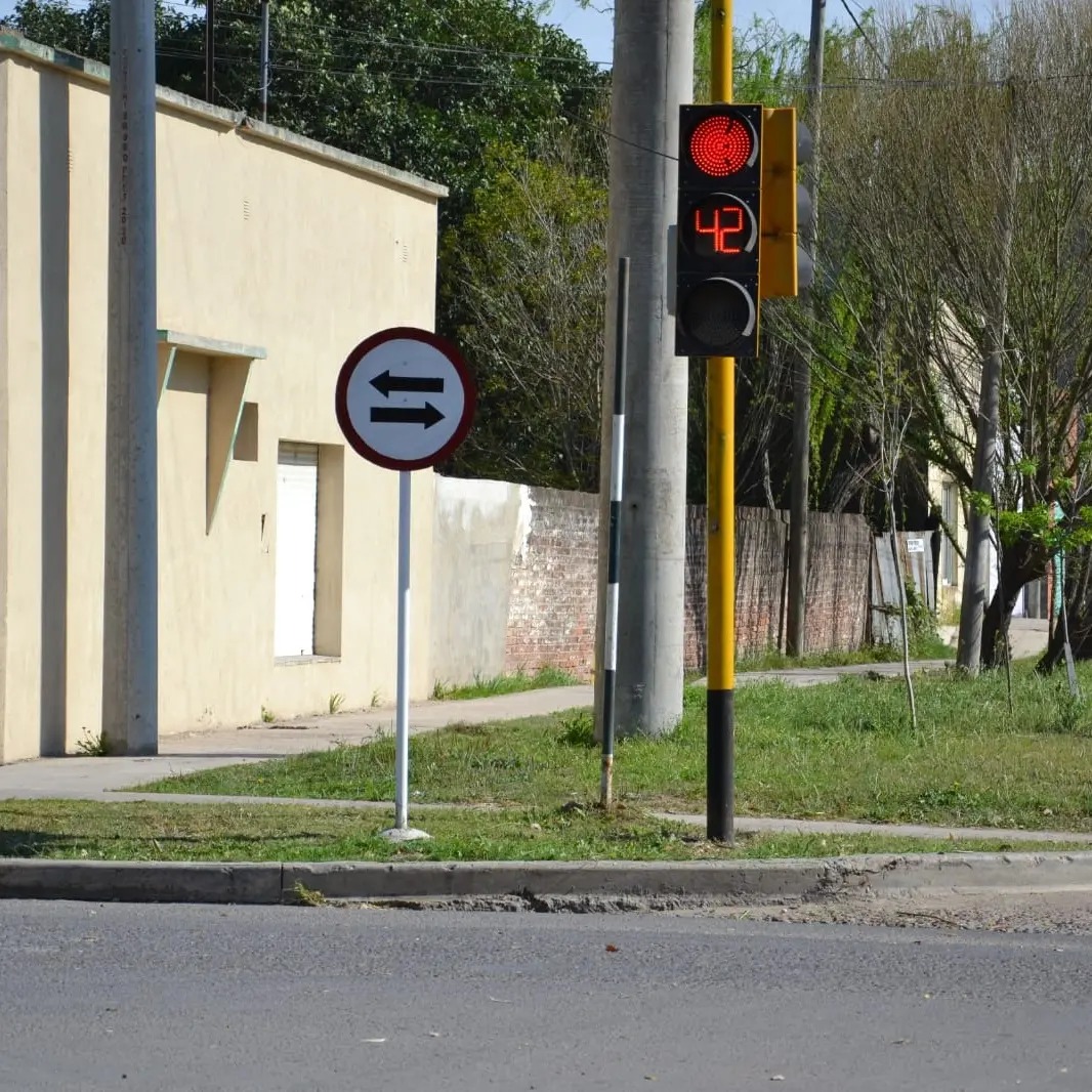 Ya es doble mano calle Güemes desde Eva Perón hacia el acceso Ruta 6