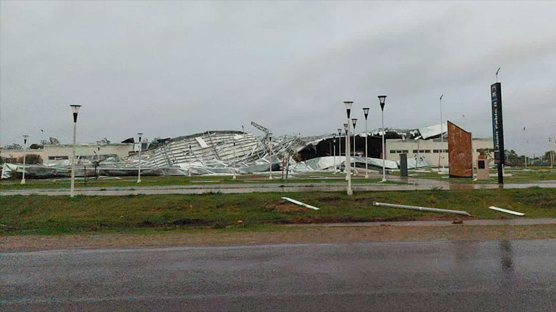 Fuerte temporal en Villaguay: caída de árboles y más de 25 voladuras de techos