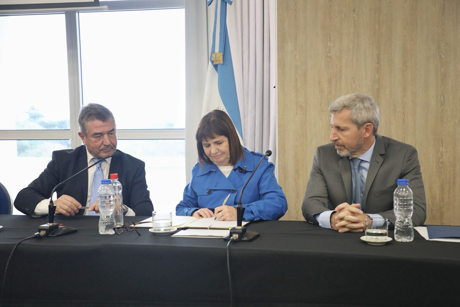 Bullrich en Paraná: “Hay abogados y contadores que trabajan para las bandas narco”