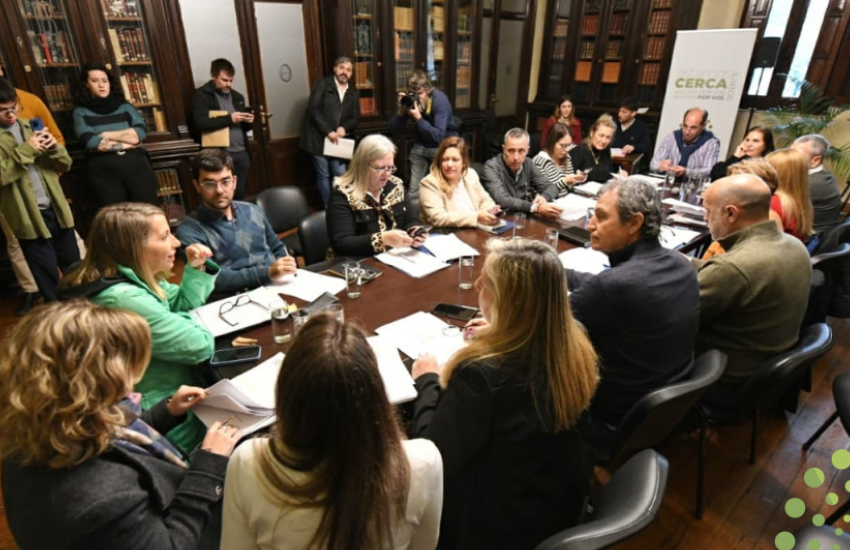 Trataron en comisión los proyectos de Ética Pública y de Transición de Gobierno