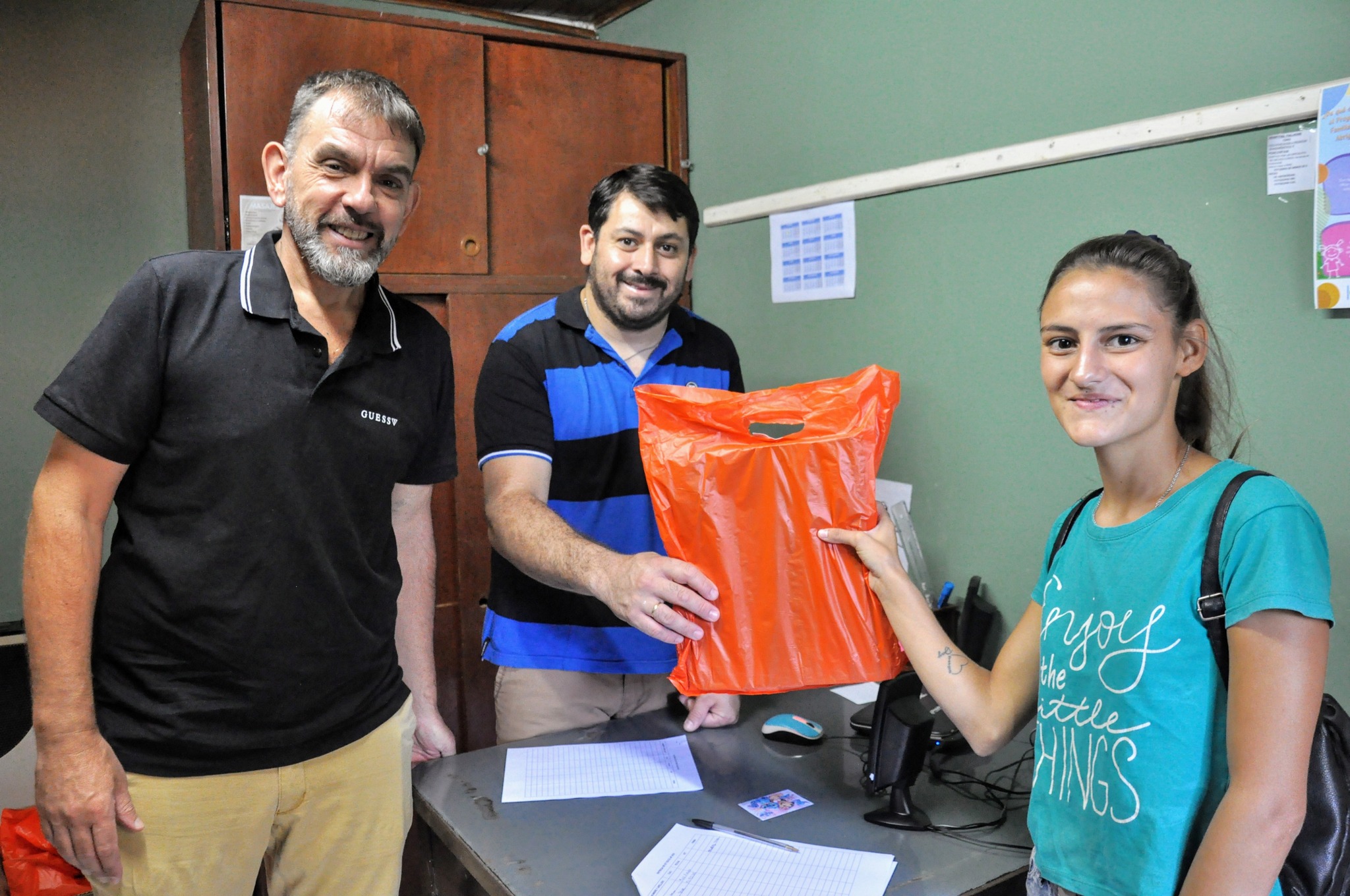 Inicio de clases: el Municipio entregó 180 kits escolares