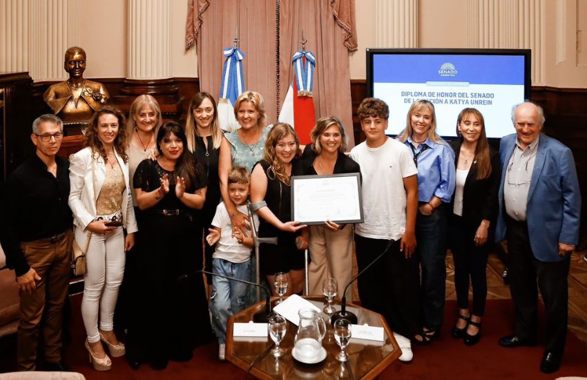 El Senado de la Nación distinguió a la campeona talense de paracanotaje Katya Unrein