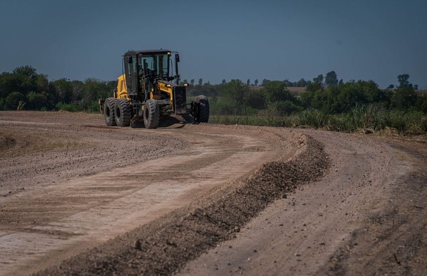 Comenzó la reconstrucción del Camino de la Producción desde Viale hasta Arroyo Durazno