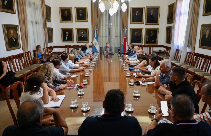 El Gobierno presentó a los gremios docentes y estatales el proyecto de reforma previsional